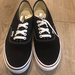 Black Vans classic authentic